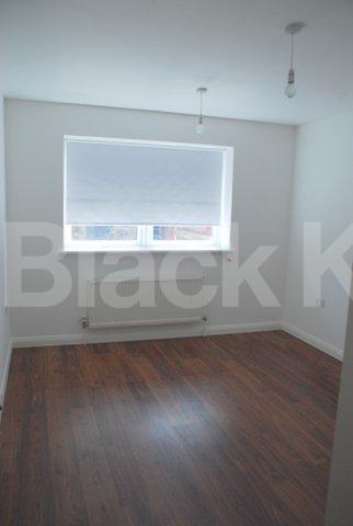 			3 Bedroom, 1 bath, 1 reception Apartment			 Round Hill, Forest Hill